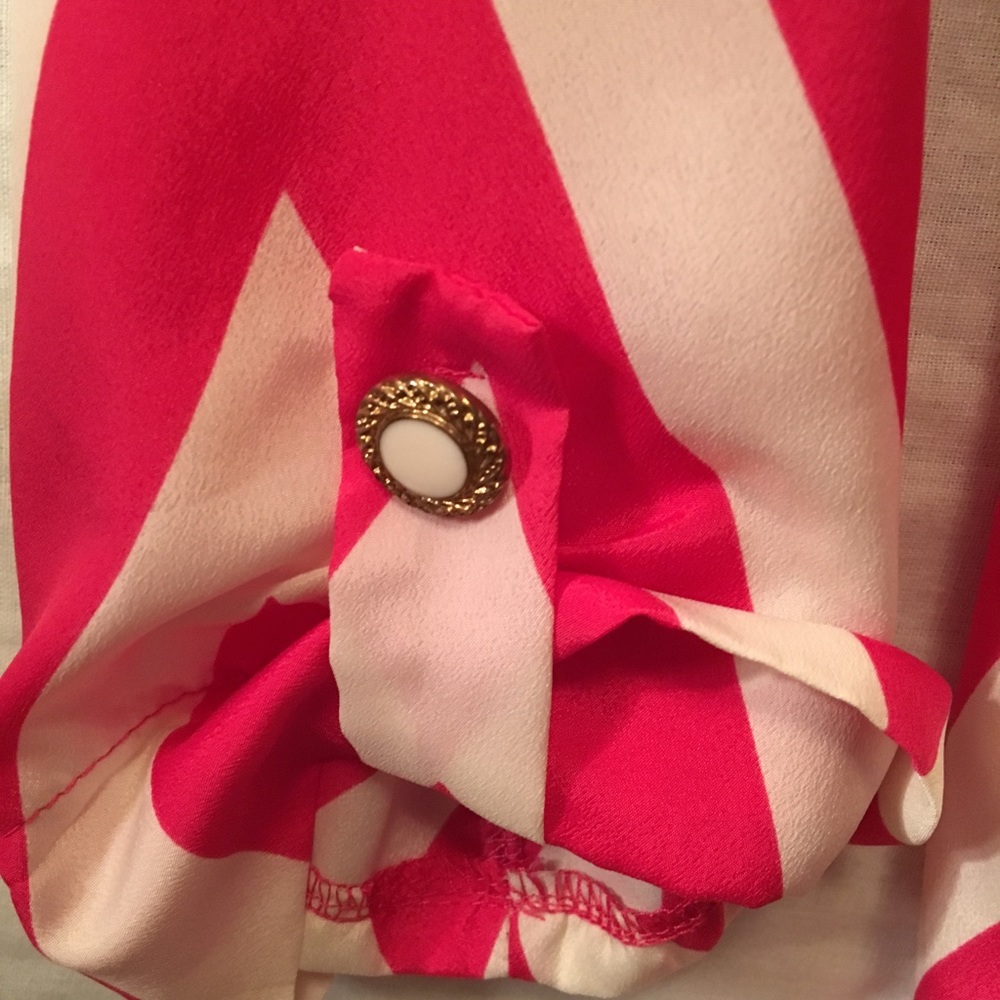 (Small) Pink/White Chevron- quarter length top - Picture 5 of 7